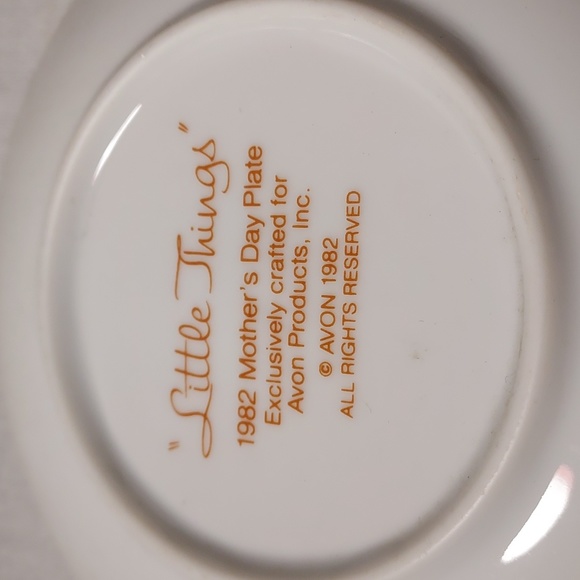 Vintage 1982 Avon Mother's Day Plate - Picture 4 of 6